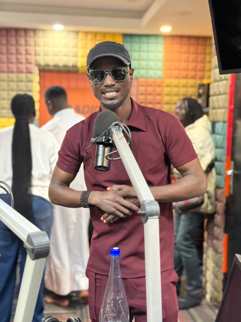 Apollo BW tweet media