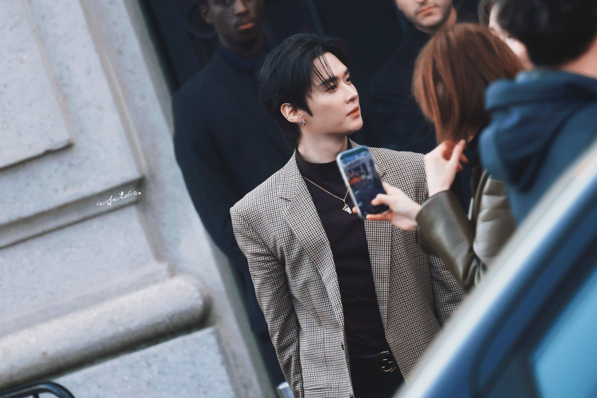 260227 Gucci

인간 구찌💫

#LeeKnowXGucciMFW
#GucciPrimavera
#GucciFW26 
#리노 #LEEKNOW
#StrayKids #스트레이키즈