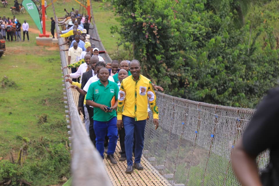 Hon. Byamukama Fred tweet media