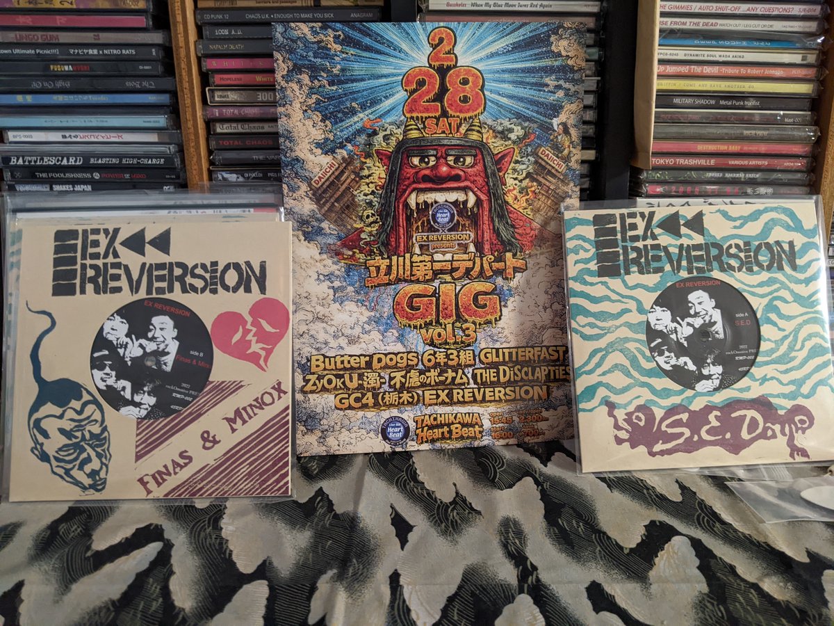 フライヤーばら撒き大作戦 最後の1枚は記念に自分の部屋に貼りました