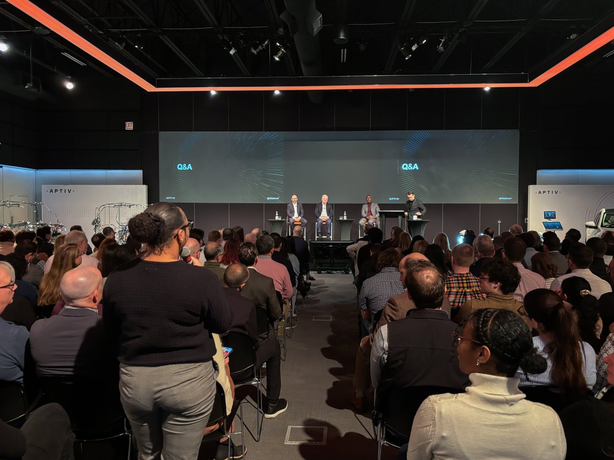 Aptiv's tweet photo. What a great day in Troy, Michigan! 🙌 Yesterday, 200 team members joined our All-Employee Broadcast in person, with many more tuning in globally. 🌎 Thanks to everyone who joined, asked questions, and fueled the momentum.
#LifeAtAptiv #AEB #AllEmployeeBroadcast #Aptiv https://t.co/w76Su0cpMo