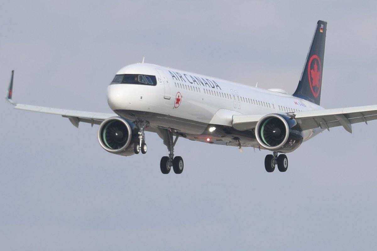 Tobias_Gudat's tweet photo. today first flight from the
A321xlr #Air #Canada C-GXLR by Airbus in Hamburg
MSN12696 @AirCanada https://t.co/1HOOakU6gO