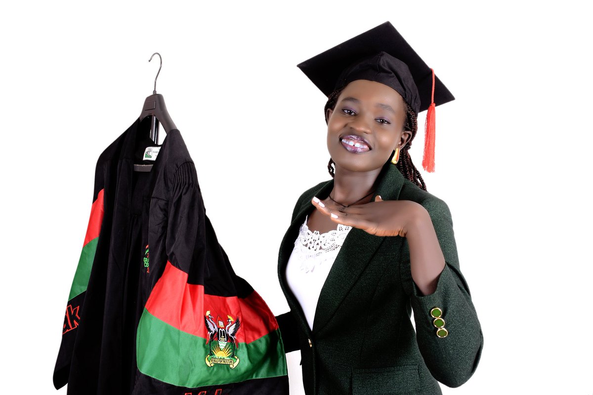 jk_prisca's tweet photo. Today I walked out of Makerere University with a Bachelor Degree in Agribusiness Management.
Congratulations to me https://t.co/YSEyuF50O9
