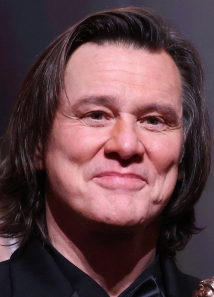 populicc's tweet photo. Mimikleriyle ünlü Jim Carrey, botoks yüzünden değişen görünümüyle dikkat çekti. https://t.co/foTsjlxezT