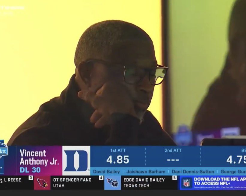 Jets HC Aaron Glenn got caught snoozing at the combine 😭