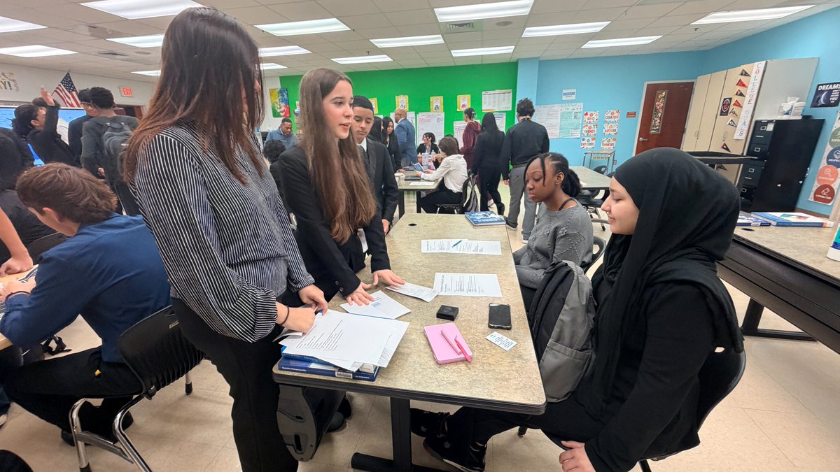 Daisy Lord tweet media