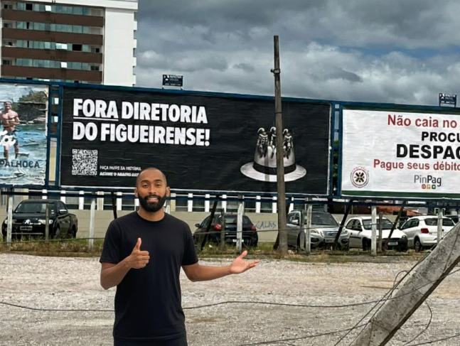 Influenciador Kobe Alvinegro apoiando manifestação contra atual diretoria do Figueirense ‼️

Fora todo mundo