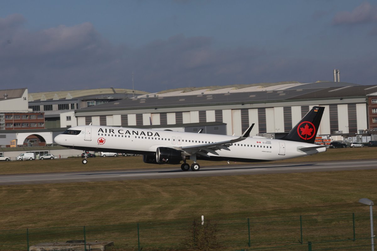 Tobias_Gudat's tweet photo. today first flight from the
A321xlr #Air #Canada C-GXLR by Airbus in Hamburg
MSN12696 @AirCanada https://t.co/1HOOakU6gO