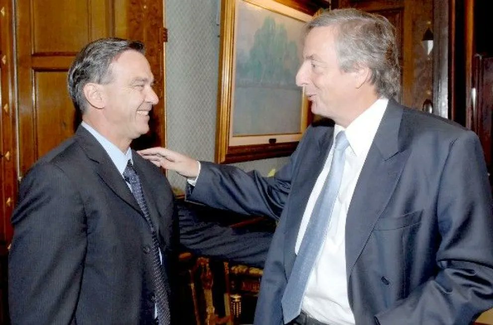 <a href="/Silviahache/">Hache.</a> Kicillof tiene usar IA para tener una foto asi