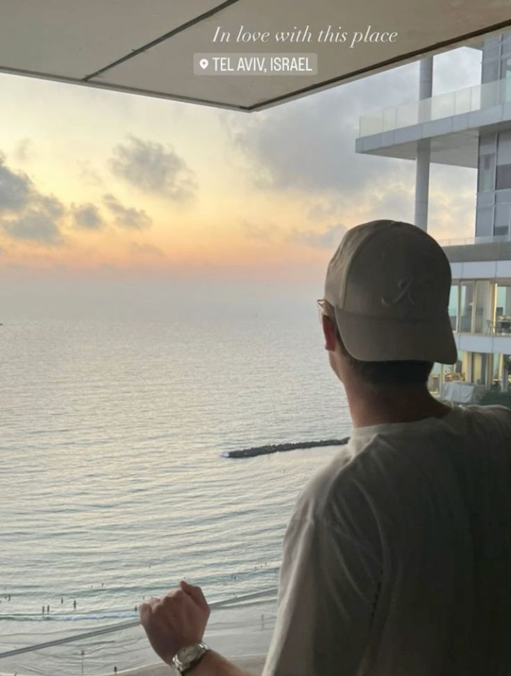 bunnydeckers's tweet image. This is what it feels like telling people I like stranger things