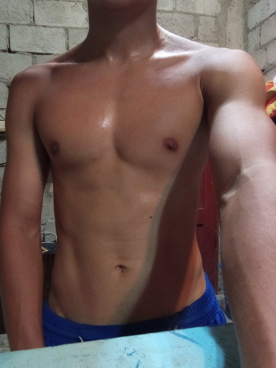 Soy como una obra de arte en un museo: se mira, se admira, pero prohibido tocar.
😝😎❤️‍🔥