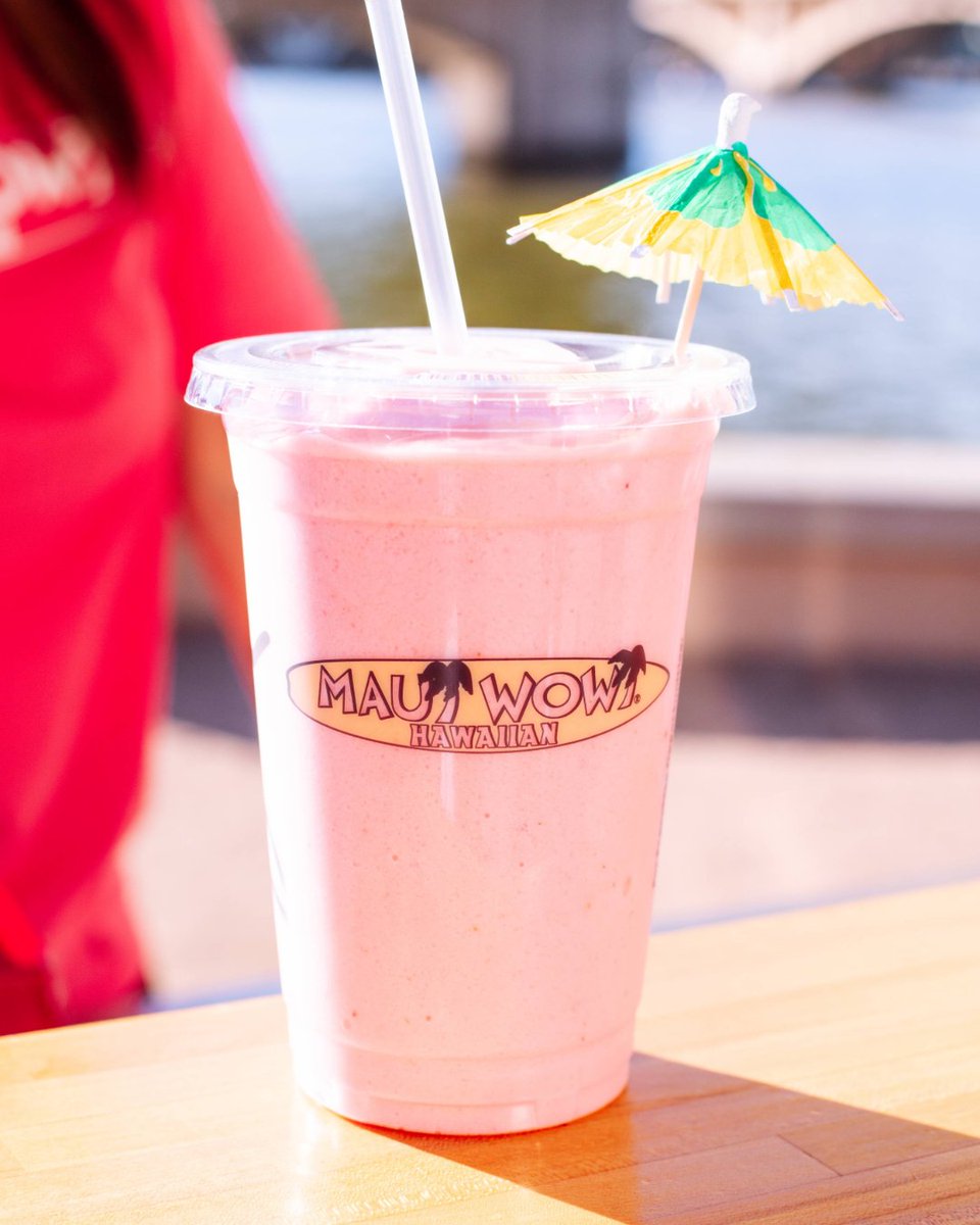 maui_wowi's tweet photo. Take a look at how we’re spending National Strawberry Day! 🍓😋 https://t.co/ObBB3DDgin
