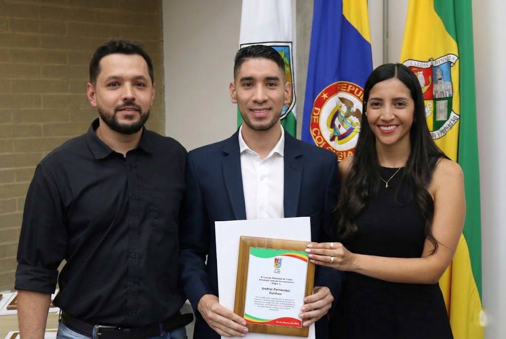 reporteros tweet media