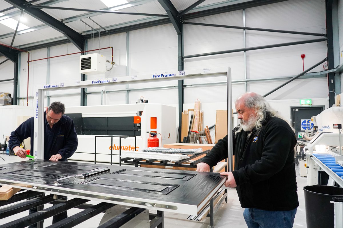 framexpress team tweet media