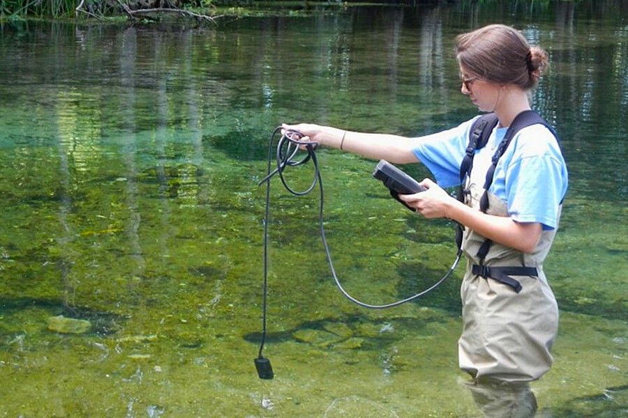 WetTribe's tweet image. Drying in the Everglades, driven by restricted water flow and drought, severely damages the wetland ecosystem. Wildfires destroy habitats, release massive carbon emissions, and leads to erosion, poor water quality, and biodiversity loss. #WetTribe #FridayFieldUpdate
