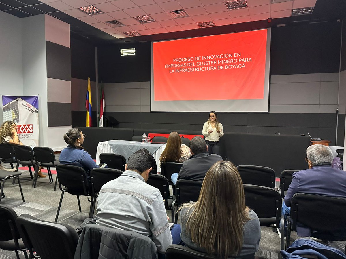 InnpulsaCol's tweet image. #NoticiasDelCambio | En #Sogamoso, #Boyacá, junto a @camarasogamoso, realizamos la entrega de $175 millones para apoyar la ejecución del proyecto que impulsará la innovación en 10 empresas del Clúster Minero para la infraestructura del departamento.