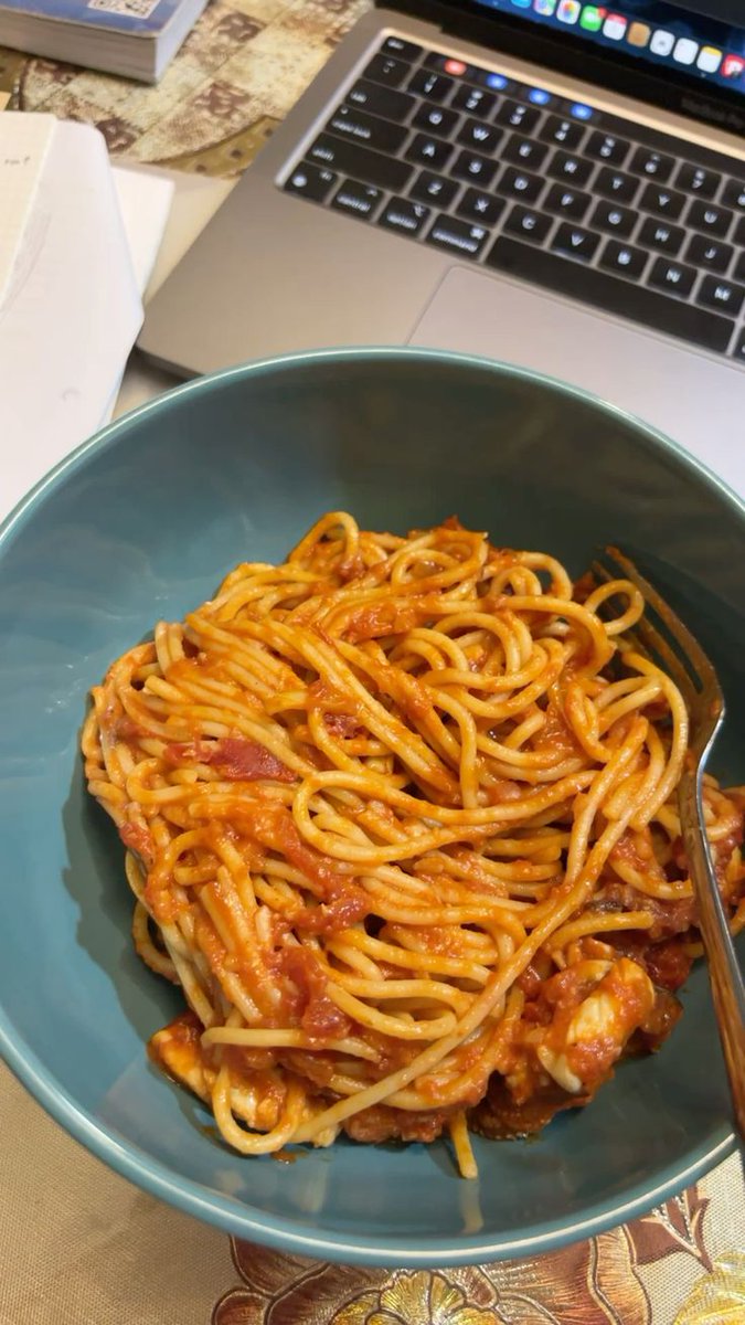 ㅤ 
Ternyata saya lapar. 
ㅤ