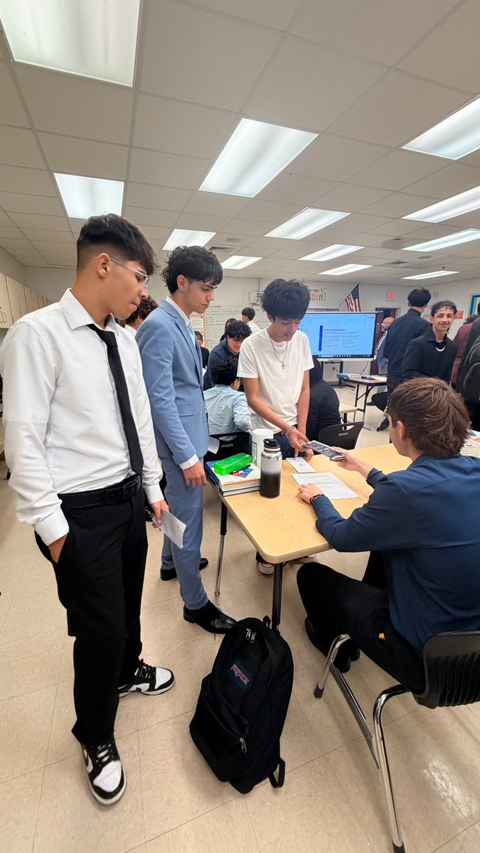 Daisy Lord tweet media