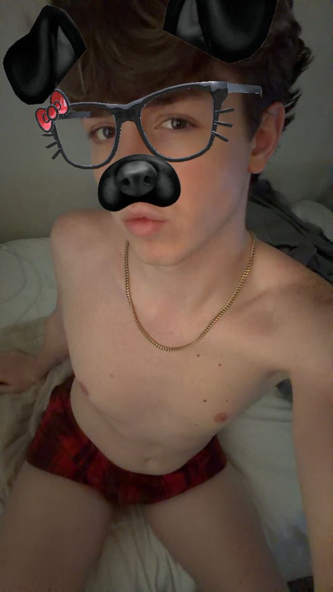 jarnage04's tweet photo. maybe i should cop some glasses 🤓 https://t.co/BkOp04SOqT