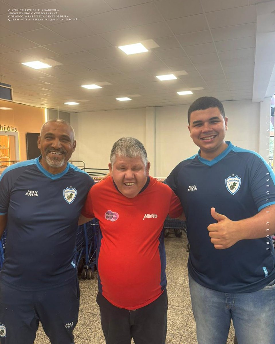LondrinaEC's tweet photo. 🦈🩵 O Muffato de Ponta Grossa também está com o Tubarão!
#VamosPraCimaTubarão #LondrinaEC #LEC #Muffato #Paranaense2026 https://t.co/jmZpHRoRaK