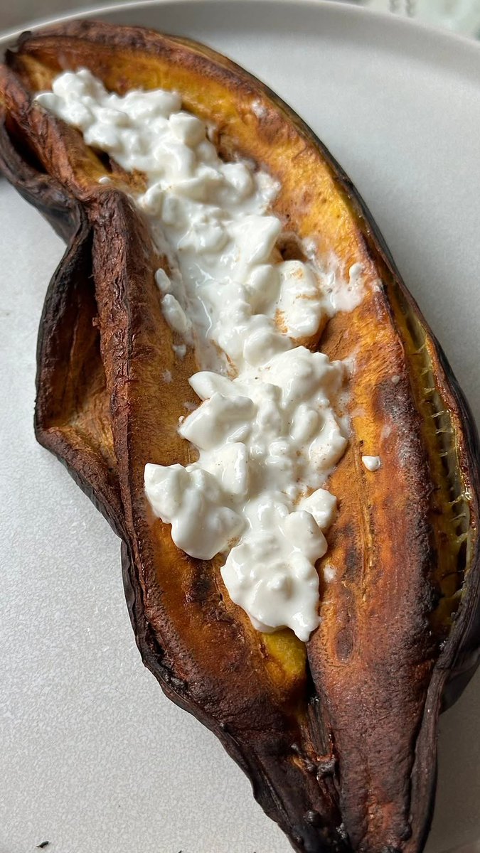 Aquí disfrutando un rico platanito !!