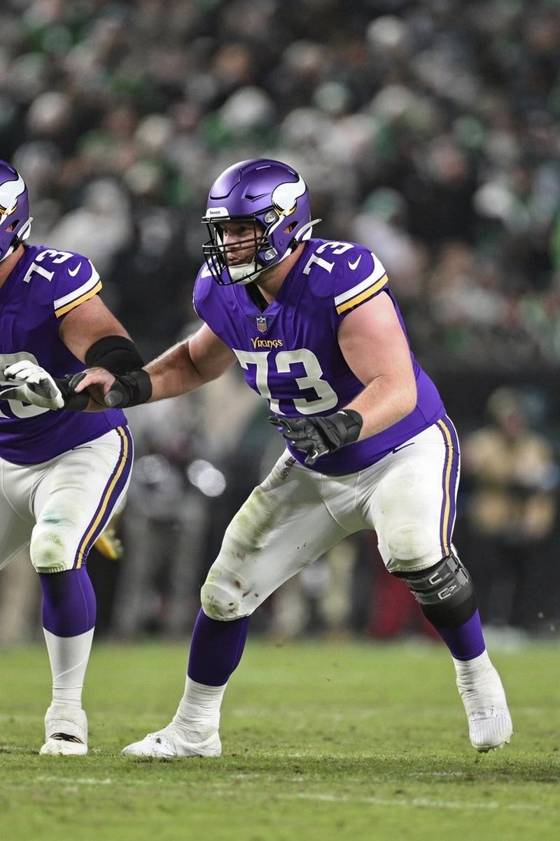 Well we got two number 73s next to each other but finally got Tyler Biadasz in a #Vikings uniform. #Skol
