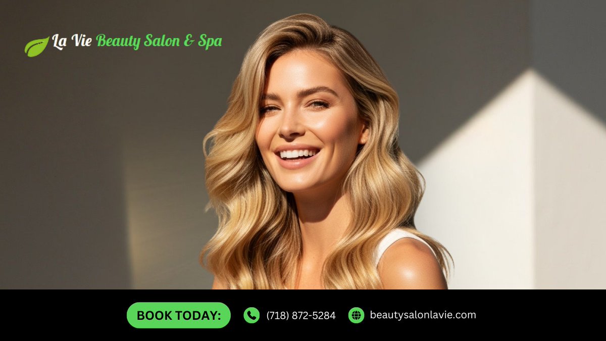 LaVieSpa_'s tweet image. Brighten your look with professionally applied #hairhighlights tailored to your style and #hair type. Whether you’re looking for subtle dimension or bold contrast, our stylists create #customizedcolor that enhances your natural beauty. Book your highlights appointment today! 💚