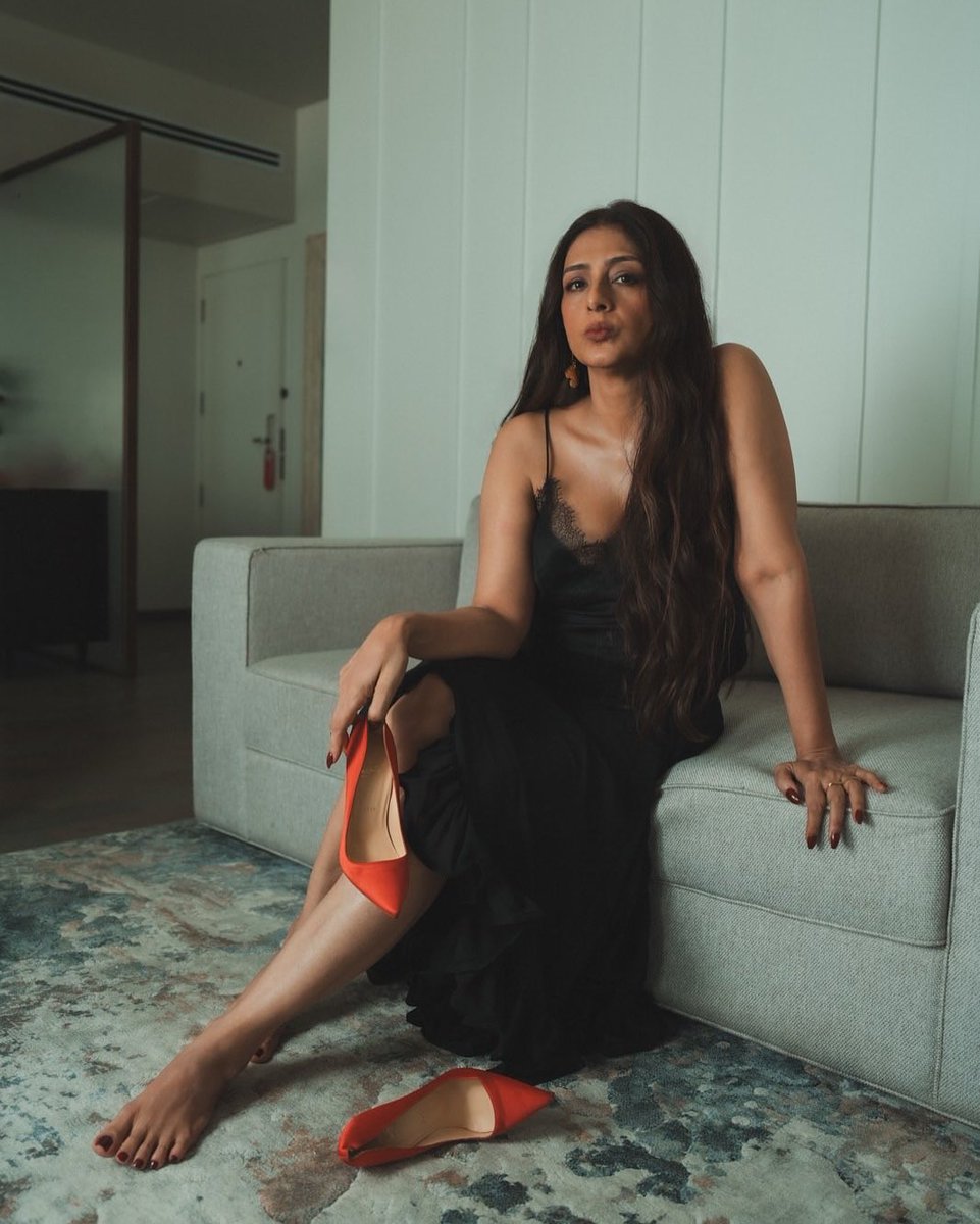 Aunty_lvr's tweet photo. 52 years old sexy figure 🥵🤤 https://t.co/adCRz4pSH2