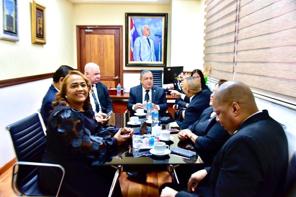 BDiputadoPLD's tweet photo. Iniciamos la Primera Legislatura Ordinaria del año 2026, augurando una etapa productiva y de trabajo arduo en nuestra bancada, con el firme compromiso de impulsar iniciativas que respondan a las necesidades de la ciudadanía y fortalezcan el desarrollo de nuestro país. https://t.co/wSL2YTgK65