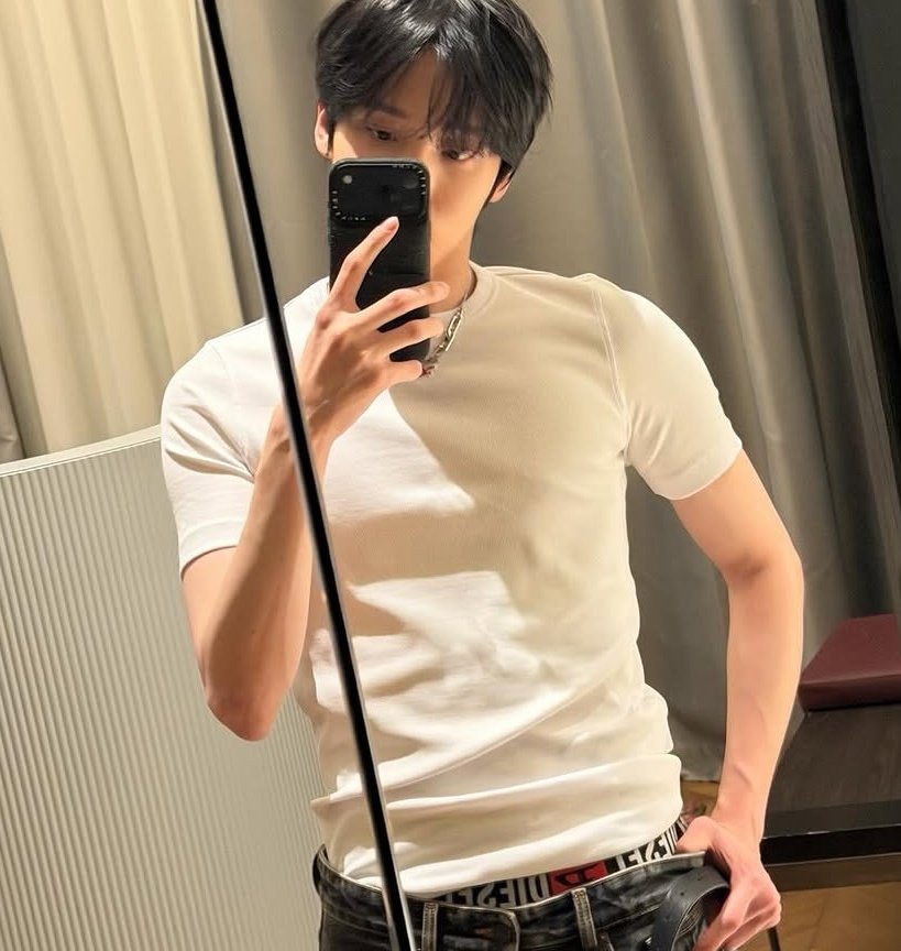 JWY safe place tweet media