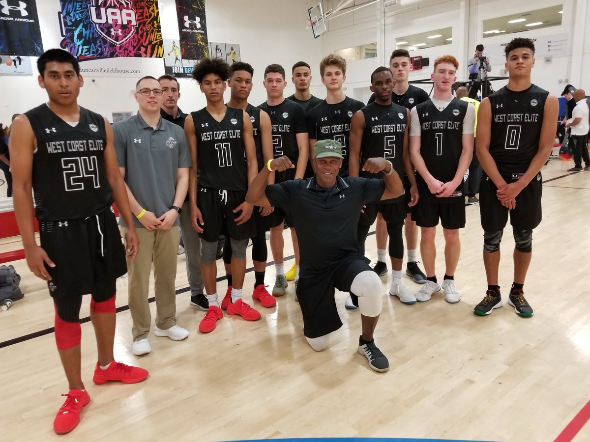 allineliteua's tweet photo. Flashback Friday Oscar Lopez DePaul, Justin Downer Point Loma, Aaron Trigg Millenium, Tory San Antonio Fullerton, DJ Rodman WSU/USC, Max Guinn USad, Trey Anderson San Jose State, Julian Rishwain USF/Florida, Cassius Stanley Duke/NBA, Nico Mannion Arizona/NBA, Josh Green AZ/NBA https://t.co/gdm8nsHN7n