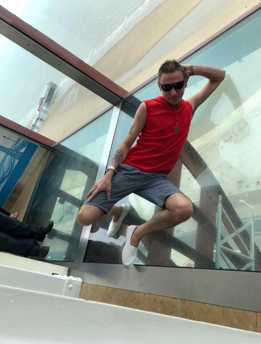 Straight Guys for Gay Eyes tweet media