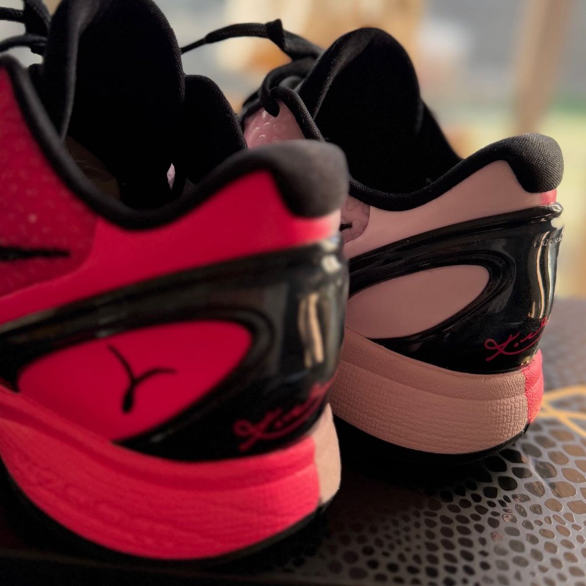 KicksFinder's tweet photo. UNBOXING: Nike Kobe 6 Protro “Kay Yow” PE 🩷

📹 IG: youngviet23 https://t.co/lxexRu3eKZ