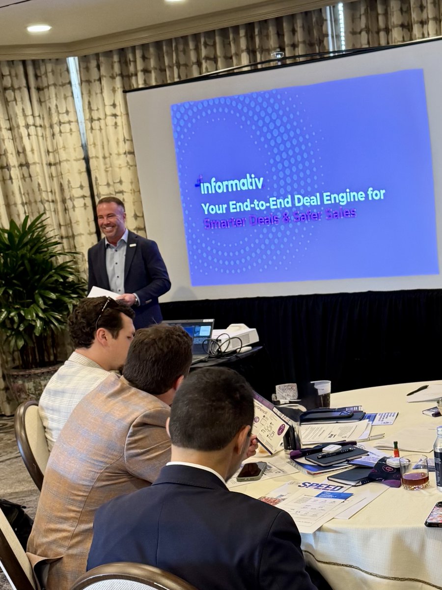 informativ. tweet media