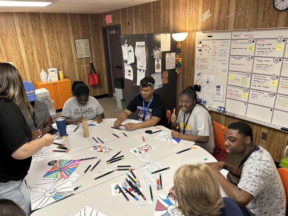 Maria De Veyra tweet media