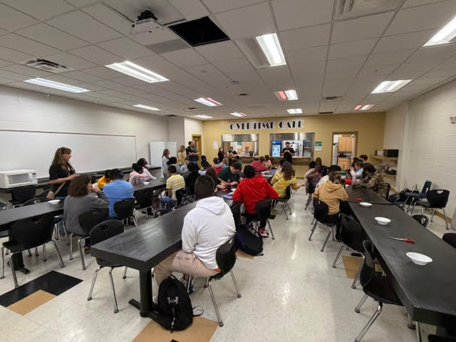 CCPackersFball's tweet photo. We are so proud of @Panthers Kicker, Ryan Fitzgerald and so glad to call him a Packer ! He came by today to deliver his @NFL jersey for the #PackersToPros wall &amp; he spoke to a great group of students for our Partnership for Success Program ! #PackerPointOfPride https://t.co/mg7KPh2RJ9
