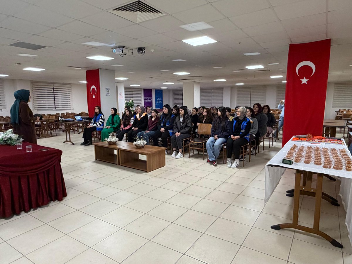 NigdeKYGM's tweet photo. 📍 Sultan 2. Kılıçarslan Yurt Müdürlüğü

Yurdumuzda, KADEM tarafından yürütülen Genç KADEM Projesi tanıtım etkinliği gerçekleştirildi.

#GSBYurtları https://t.co/oTcINj0qXT