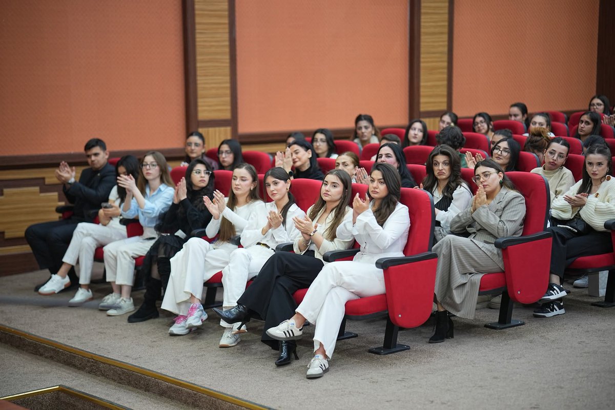 xtaleh's tweet photo. 🎓 NDU-da İnklüziv Təhsil Mərkəzinin fəaliyyətinə həsr olunmuş tədbir keçirilib
 Tədbirdə çıxış edən İnklüziv Təhsil Mərkəzinin direktoru, pedaqogika üzrə fəlsəfə doktoru, dosent Taleh Xəlilov mərkəzin fəaliyyəti və qarşıda duran vəzifələr barədə ətraflı məlumat verib. https://t.co/DTRTJ4vVSU