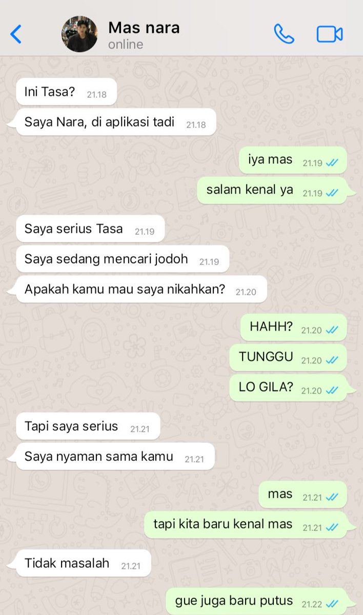 shinprety's tweet photo. #pondphuwin au 

Tasa baru putus lalu mencari pelampiasan di dating app tapi kok malah mau diseriusin? https://t.co/7MxF0PXlG6