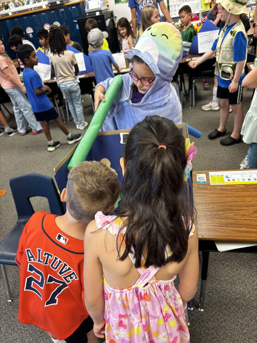 Lindsay Whaley tweet media