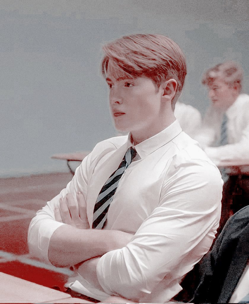 LOAFINGBATTER's tweet photo. ⠀⠀
          brooding.  dni.
⠀⠀ https://t.co/TfIC2h7uA8