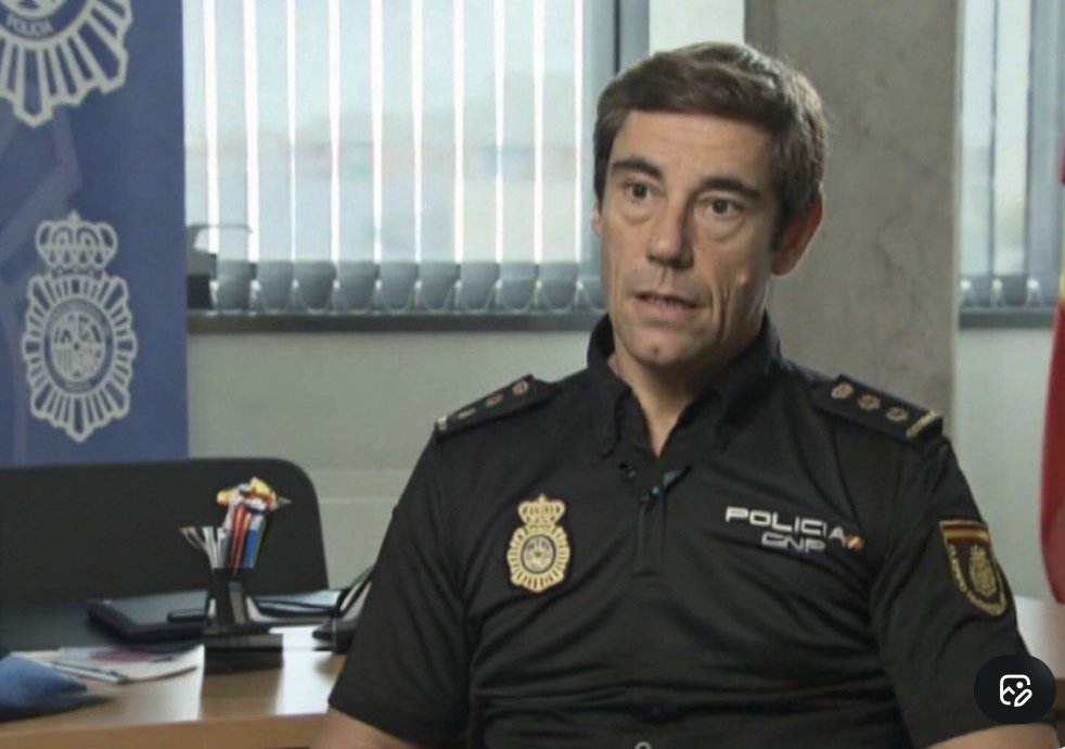 Esta rata inmunda,basura.
Que circule su cara y le vea todo el mundo. 
Es un maltrad*r de libro.
#Sisu