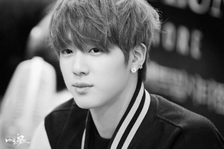 seokjin.bw ⁷ 🐹👨‍🚀ECHO ERA (@btsjin_bw) on Twitter photo 