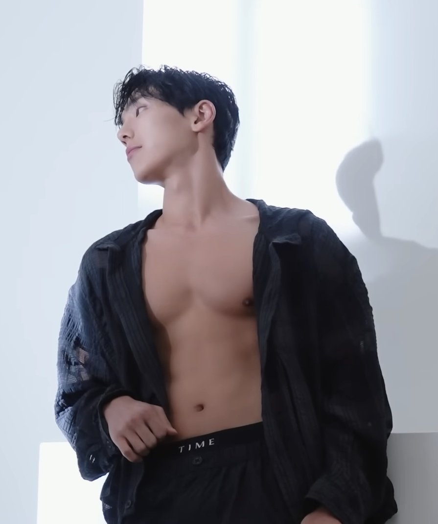 데피소 tweet media