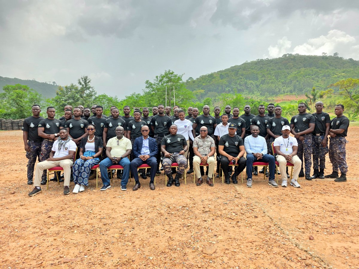 GChamberofMines's tweet photo. 180 police officers have completed specialised training at the Police High Risk Operations Training School in Huhunya under the Mines Support Deployment initiative and will be deployed to member concessions to strengthen mining sector security.#GhanaChamberOfMines #MiningSecurity https://t.co/n7K7XtDDRr