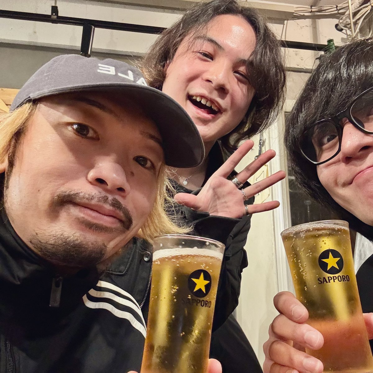 今夜はtegakiLIFEでした。

とりあえず身体が動いてひと安心。

明後日3月1日(日)越谷EASYGOINGSにて。

将来有望な後輩たちと乾杯。