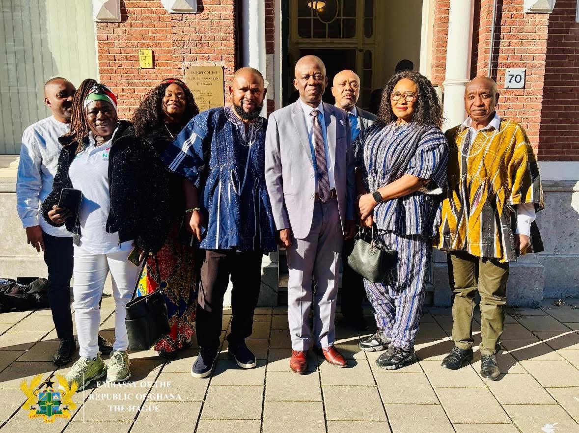 NDC Holland executives and members paid a courtesy call on Ghana’s Ambassador to the Netherlands, H.E. Eddison Mensah Agbenyegah, presenting him with a citation. They welcomed him and Deputy Prof. Emmanuel Netsey-Afedo and discussed collaboration to boost investment in Ghana.