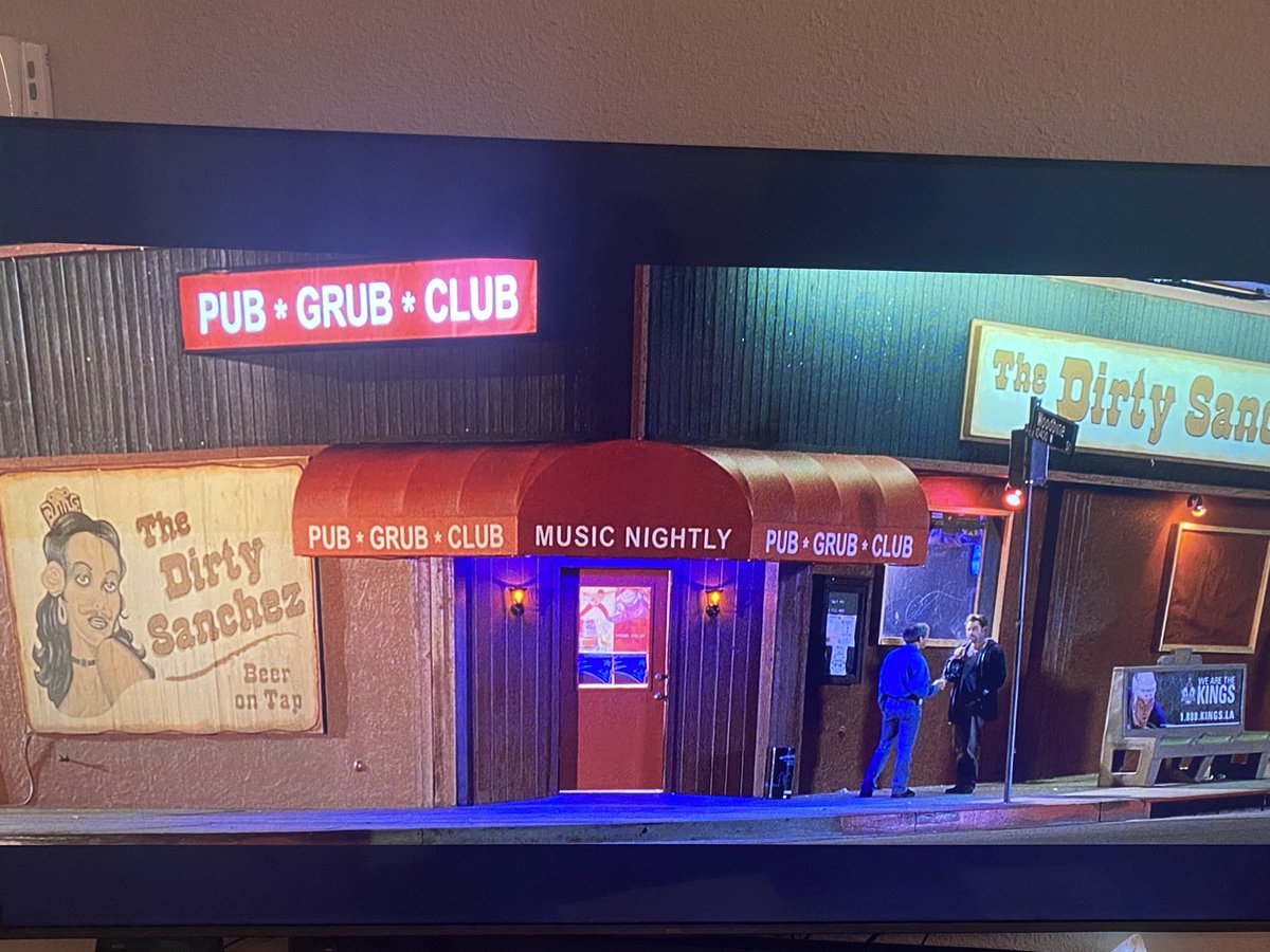 Aburrido me pongo a mirar una película en Netflix, sección comedia, que por el resumen no estaría mal para unas risas.
Esta sin duda es la mejor escena.
#DirtySanchez