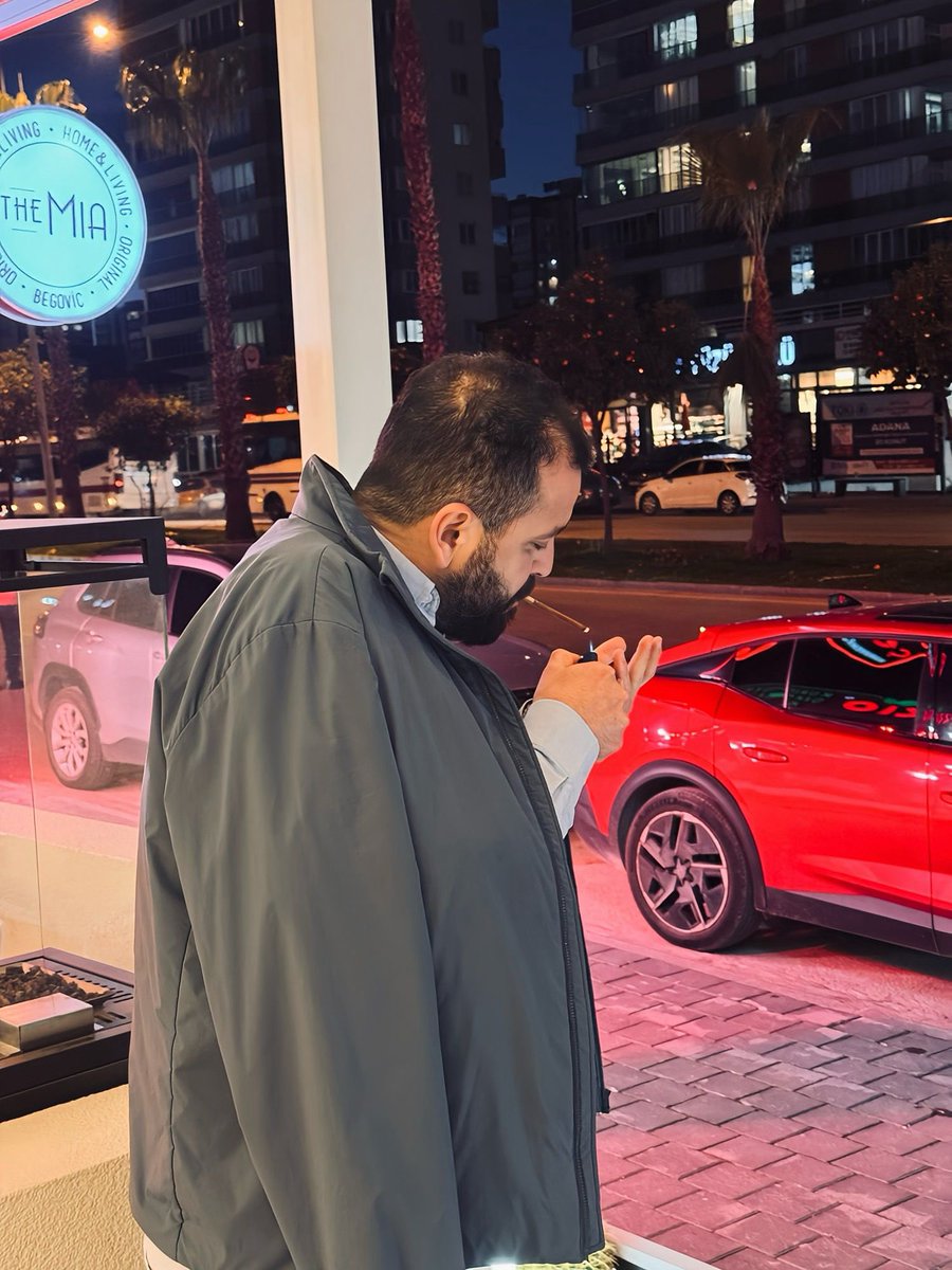 İyi sandığınız insanların çoğu, eline fırsat geçmemiş kötülerdir.

#tekinturhan #adana #allahvargamyok