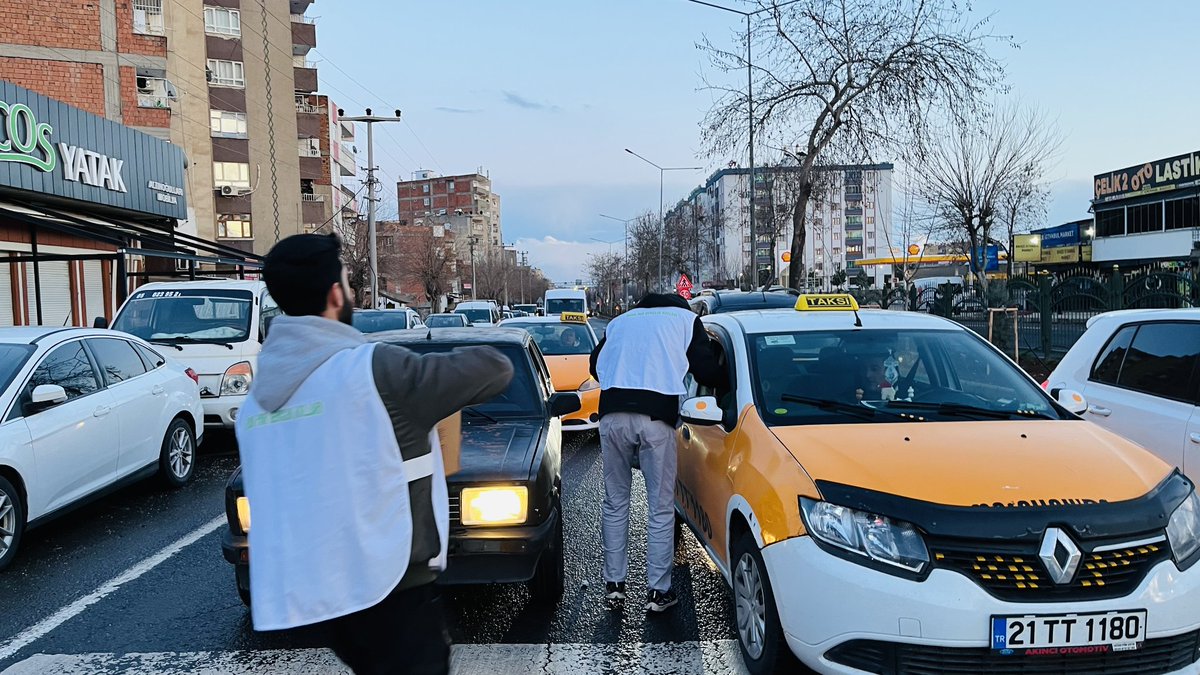 Hür Gençlik Bağlar tweet media